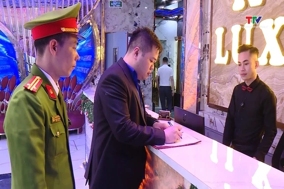 Tăng cường kiểm tra các cơ sở có biểu hiện hoạt động phức tạp về an ninh trật tự