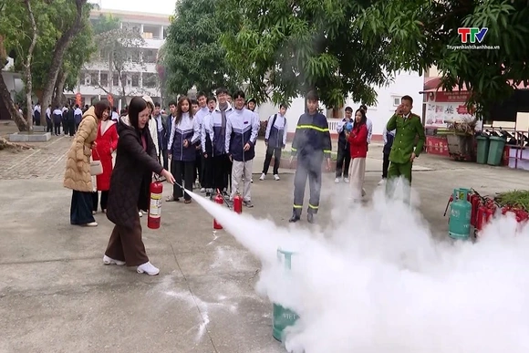 Gần 120.000 người được tham gia trải nghiệm, thực hành chữa cháy và cứu nạn cứu hộ