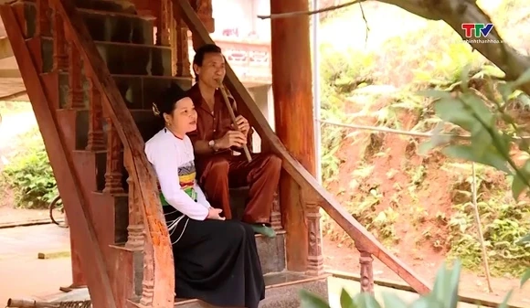 Nâng niu lời ca Mường