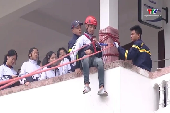 Gần 120.000 người dân được tham gia trải nghiệm, thực hành chữa cháy và cứu nạn cứu hộ