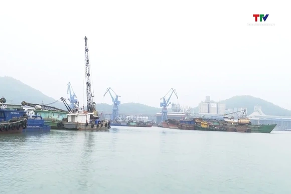 Thúc đẩy lưu thông hàng hóa qua cảng biển Nghi Sơn dịp cuối năm