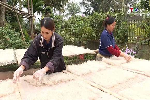 Đặc sản xã Ngọc Liên tất bật vào vụ Tết