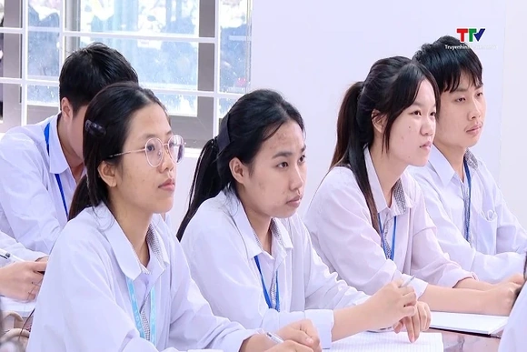 Thi tốt nghiệp THPT 2026 giữ ổn định cấu trúc, đẩy mạnh đánh giá năng lực và số hóa