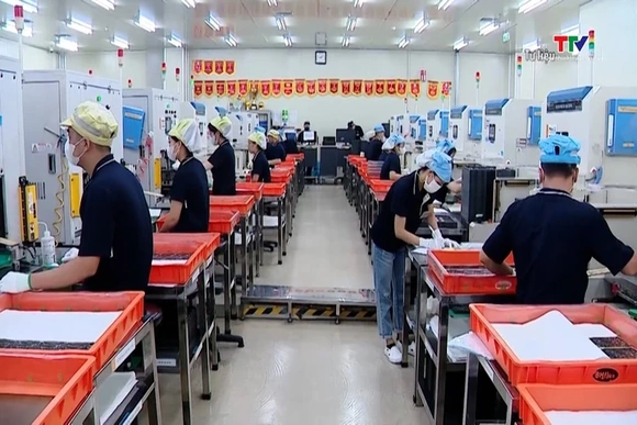 Lấy tăng trưởng sản xuất công nghiệp làm động lực then chốt
