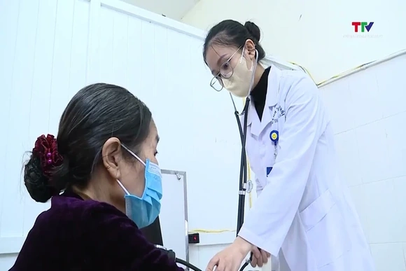Gia tăng bệnh nhân viêm phổi và đợt cấp COPD do thời tiết thất thường