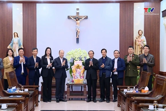 Phó Chủ tịch Ủy ban Nhân dân tỉnh Cao Văn Cường thăm, chúc Tết các cơ sở tôn giáo