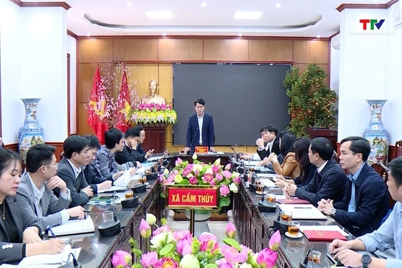 Đồng chí Đào Xuân Yên, Trưởng Ban Tuyên giáo và Dân vận Tỉnh ủy kiểm tra công tác chuẩn bị bầu cử