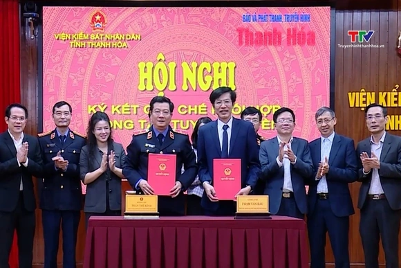Ký kết Quy chế phối hợp giữa Viện kiểm sát Nhân dân tỉnh với Báo và Phát thanh, truyền hình Thanh Ho