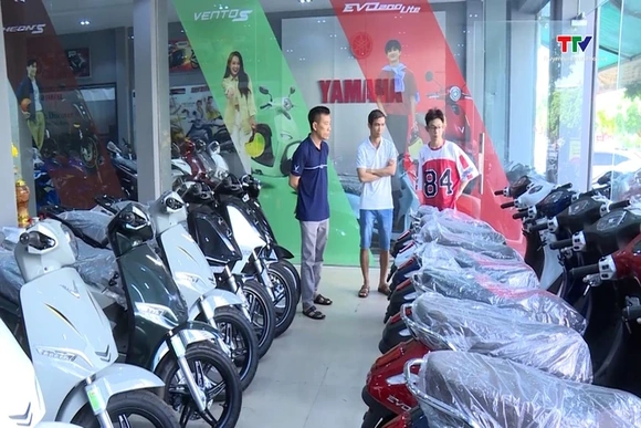 Giá xe máy giảm sâu, thị trường sôi động dịp Tết