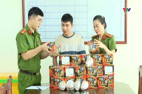 Siết chặt quản lý vũ khí, vật liệu nổ, công cụ hỗ trợ và pháo trước thềm Tết nguyên đán