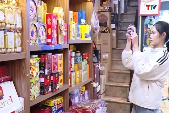 Công nghệ số thúc đẩy tiêu thụ hàng Tết