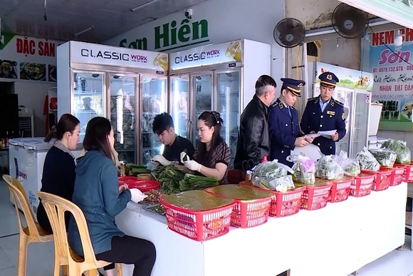 Siết chặt kiểm soát an toàn thực phẩm dịp Tết