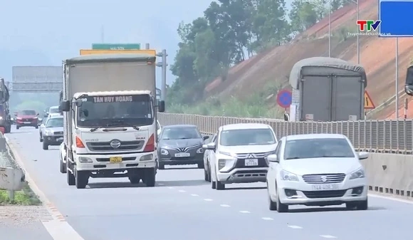 Cảnh báo nguy cơ tai nạn trên cao tốc