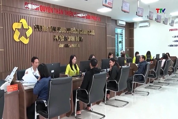 Trung tâm Phục vụ hành chính công các địa phương tăng tốc giải quyết thủ tục cho người dân