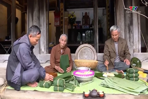 Tết về dưới mái nhà xưa