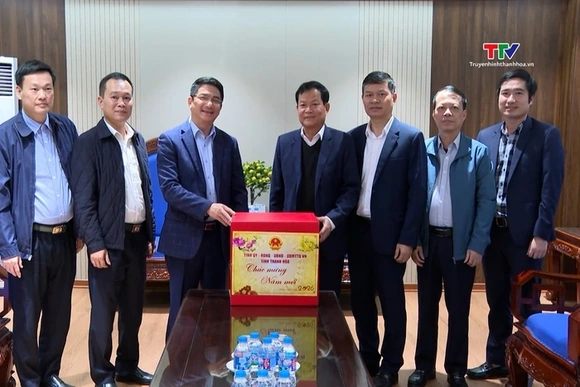 Phó Chủ tịch HĐND tỉnh thăm, chúc tết các đơn vị