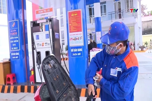 Đảm bảo nguồn cung xăng dầu phục vụ đi lại dịp Tết Nguyên đán