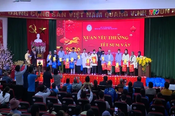 Xuân yêu thương - Tết sum vầy tại Bệnh viện Ung bướu tỉnh Thanh Hóa