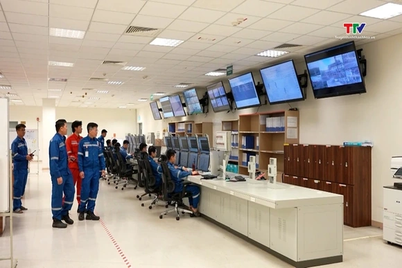 Nhà máy lọc hóa dầu Nghi Sơn vận hành xuyên Tết