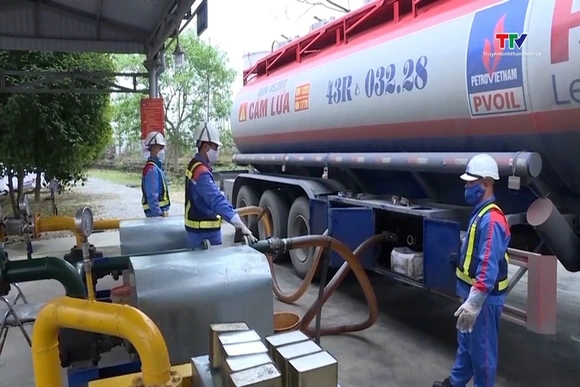 Điều chỉnh thời gian điều hành giá xăng dầu dịp Tết