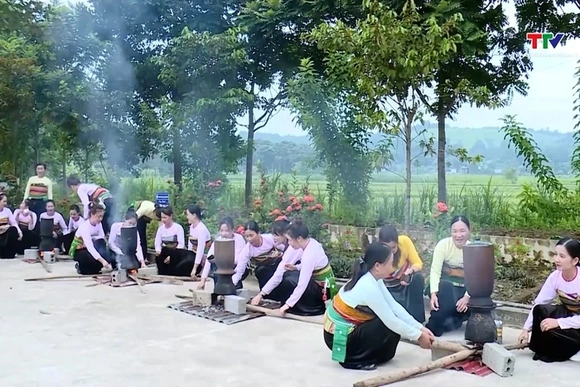 Sắc xuân Mường Đủ