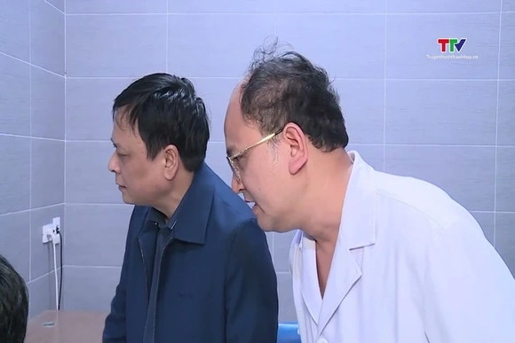 Khẩn trương cấp cứu 10 nạn nhân trong vụ tai nạn thương tích tập thể tại phường Nghi Sơn