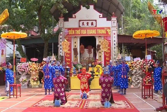 Tưng bừng Lễ hội Quang Trung tại phường Tĩnh Gia