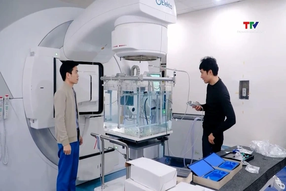 Bệnh viện Ung bướu tỉnh Thanh Hóa lắp đặt hệ thống máy xạ trị gia tốc hiện đại bậc nhất