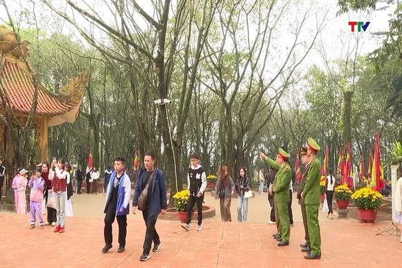 Giữ bình yên mùa lễ hội đầu năm
