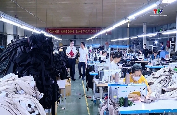 Tập trung dòng vốn vào sản xuất, kinh doanh