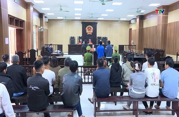 Xét xử vụ án "Buôn bán hàng cấm" và "Tàng trữ hàng cấm"