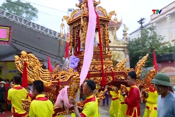 Hành trình du lịch văn hóa tại lễ hội truyền thống chùa Bồng Hinh