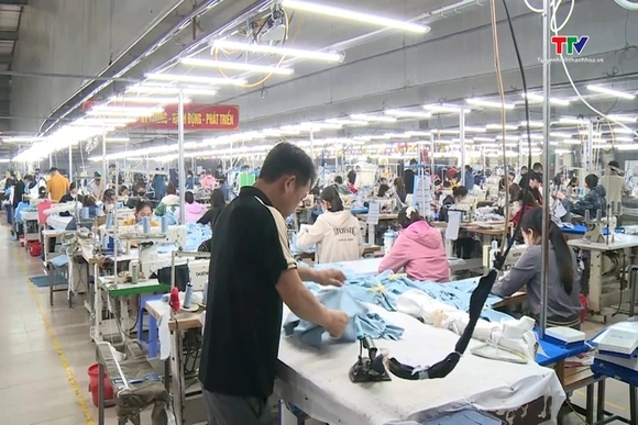 Doanh nghiệp dệt may tăng tốc sản xuất kinh doanh ngay từ đầu năm