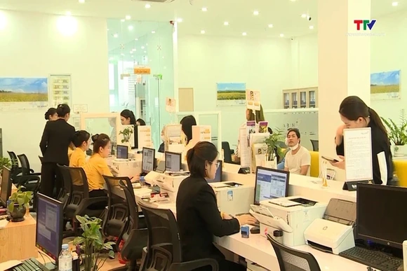 Áp lực thanh khoản gia tăng, lãi suất huy động có thể tăng 0,5 - 1%