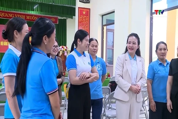 Phụ nữ Thanh Hóa hướng về ngày hội non sông