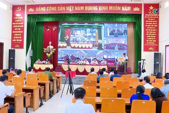 Ứng cử viên đại biểu Hội đồng nhân dân tỉnh khóa XIX tiếp xúc cử tri đơn vị bầu cử số18