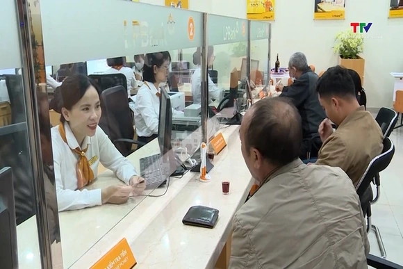 Áp lực thanh khoản gia tăng, lãi suất huy động có thể tăng 0,5 - 1%