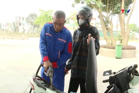 Nỗ lực duy trì nguồn hàng, bảo đảm chuỗi cung ứng xăng dầu