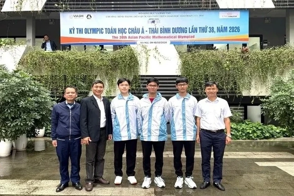 Học sinh Thanh Hóa lọt top 10 thí sinh dẫn đầu APMO 2026 vòng thi tại Việt Nam
