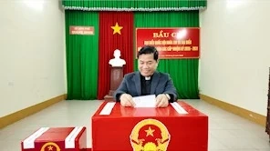 Không khí bầu cử tại giáo xứ Ba Làng