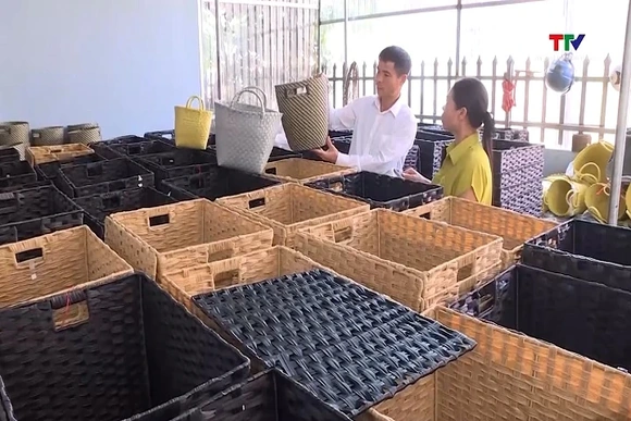 Giữ lửa làng nghề nhựa xiên Thiệu Toán