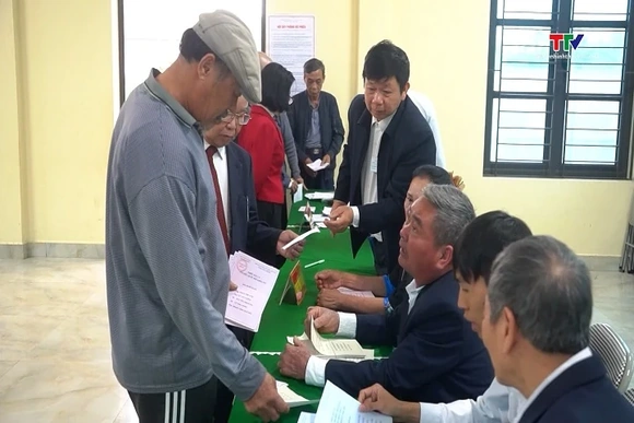 Gần 39.000 cử tri phường Đông Tiến tham gia ngày hội bầu cử