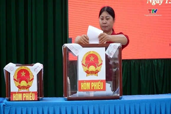 Xã Hoạt Giang: Hơn 14.000 cử tri đi bầu cử đại biểu Quốc hội và HĐND các cấp