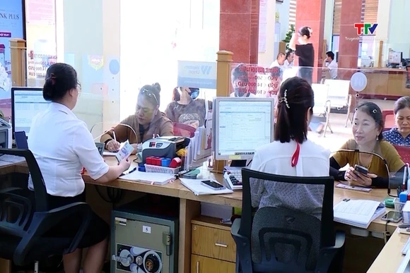 Ngành ngân hàng trước áp lực thanh khoản và lãi suất tăng