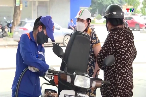 Đề xuất hạ thuế nhập khẩu ưu đãi xăng dầu về 0%