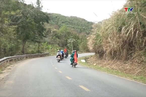Xã Mường Lát ra quân tuyên truyền lưu động về bầu cử