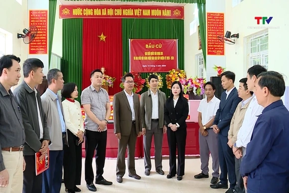 Chủ nhiệm Ủy ban Kiểm tra Tỉnh ủy Phạm Thị Thanh Thủy kiểm tra công tác chuẩn bị bầu cử