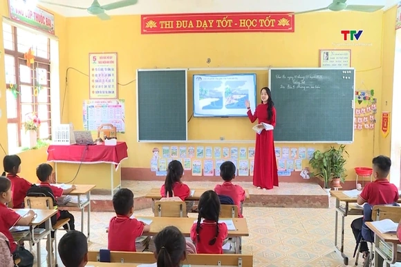 Từ bục giảng đến khát vọng cống hiến