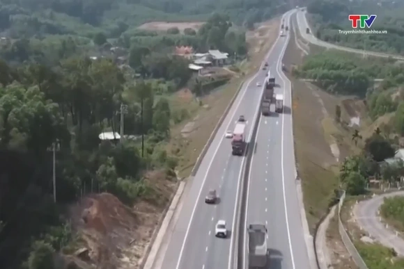 Điều chỉnh tốc độ trên cao tốc Cam Lộ – La Sơn lên 80 km/h tại các đoạn chưa thi công