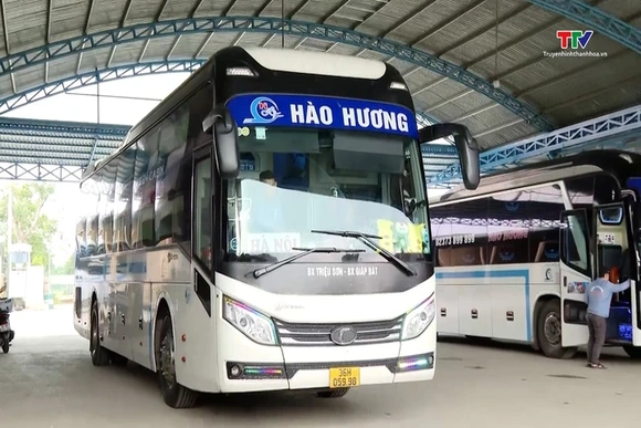 Duy trì giá cước vận tải khách trước biến động tăng giá xăng dầu